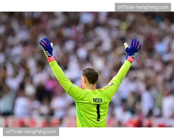 图片报：诺伊尔已恢复完整合练，有望周末复出